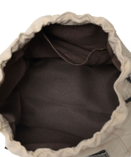 BEAMS LIGHTS（ビームスライツ）の「BEAMS LIGHTS / キャンバス 巾着（ハンドバッグ・メンズ・ブラウン/ナチュラル・FREE）」の7枚目の写真