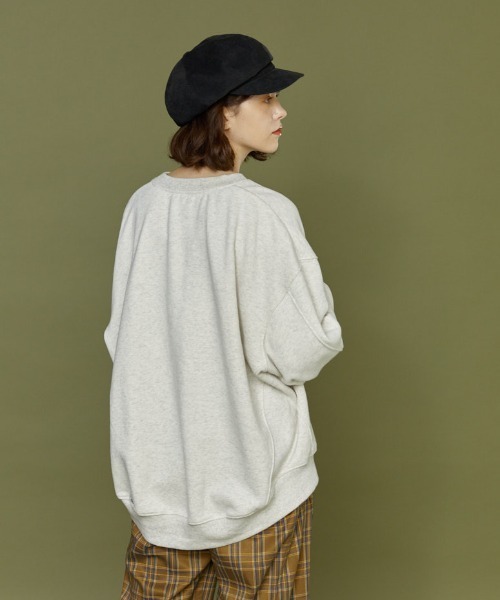 idem(イデム)の「idem over pullover/裏起毛オーバースウェット(スウェット・レディース・パープル/グレー・FREE)」の3枚目の写真