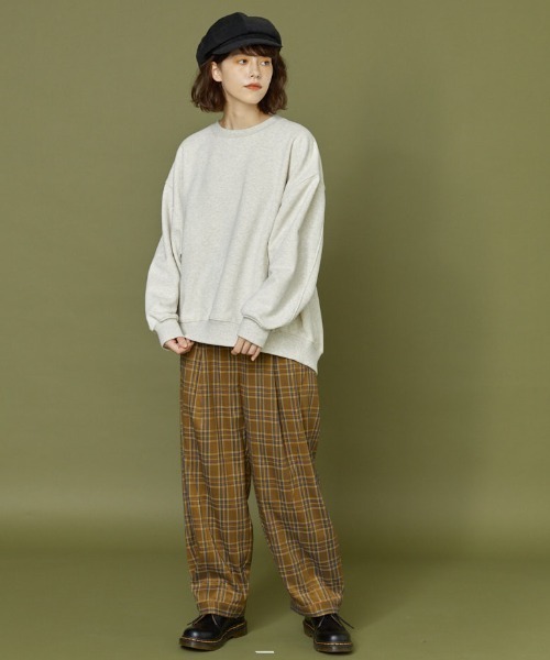 idem(イデム)の「idem over pullover/裏起毛オーバースウェット(スウェット・レディース・パープル/グレー・FREE)」の4枚目の写真