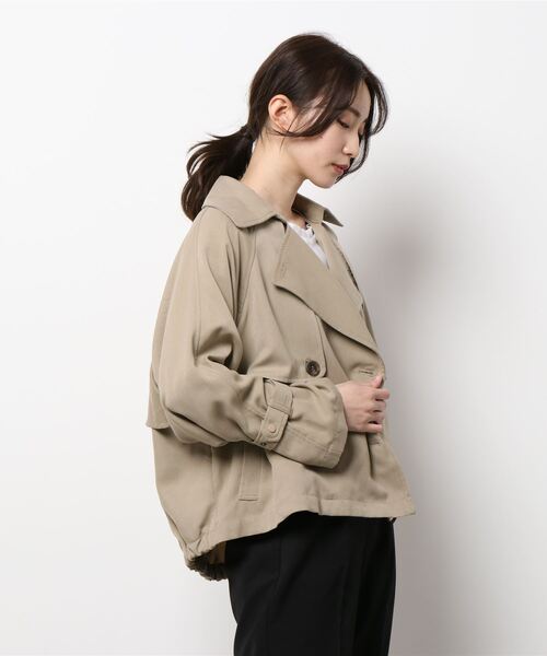 INCEDE（インシード）の「ツイルピーチ ショートトレンチコート（その他アウター・レディース・ベージュ/オフホワイト・LL/3L/M/L）」の3枚目の写真