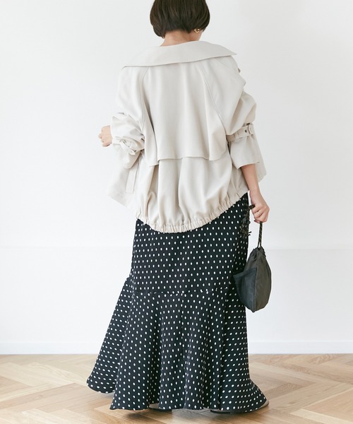 INCEDE（インシード）の「ツイルピーチ ショートトレンチコート（その他アウター・レディース・ベージュ/オフホワイト・LL/3L/M/L）」の18枚目の写真