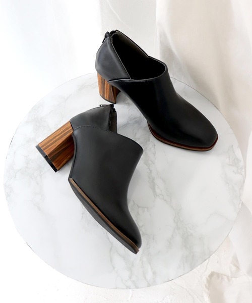 SOROTTO（ソロット）の「ウッドヒールのスクエアトゥブーティー（パンプス・レディース・ブラック/アイボリー・LL/3L/S/M/L）」の6枚目の写真