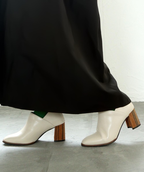 SOROTTO（ソロット）の「ウッドヒールのスクエアトゥブーティー（パンプス・レディース・ブラック/アイボリー・LL/3L/S/M/L）」の8枚目の写真