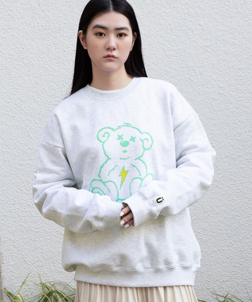 ISTKUNST（イストクンスト）の「【UNISEX】ISTKUNST／サンダーBEARプルオーバー(裏起毛)  2257969（スウェット・レディース・ホワイト/ライトグレー/ブラック/イエロー/セージグリーン・SMALL/MEDIUM/LARGE）」の4枚目の写真