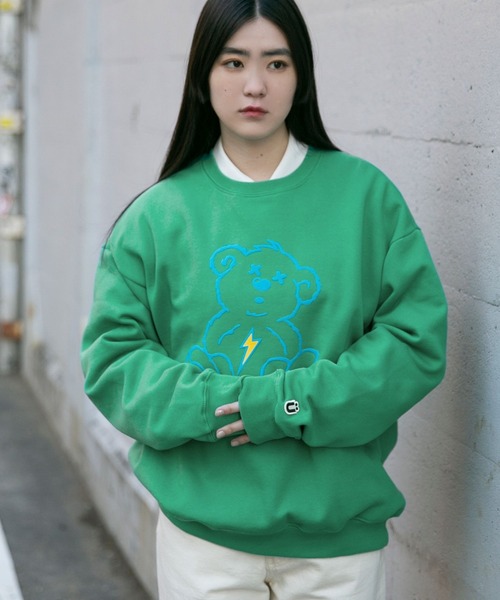 ISTKUNST（イストクンスト）の「【UNISEX】ISTKUNST／サンダーBEARプルオーバー(裏起毛)  2257969（スウェット・レディース・ホワイト/ライトグレー/ブラック/イエロー/セージグリーン・SMALL/MEDIUM/LARGE）」の5枚目の写真