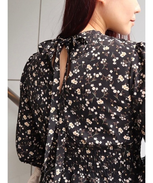 MIIA（ミーア）の「ウエストシャーリングフラワーワンピース（ワンピース・レディース・ブラック/オフホワイト/グリーン・FREE）」の10枚目の写真