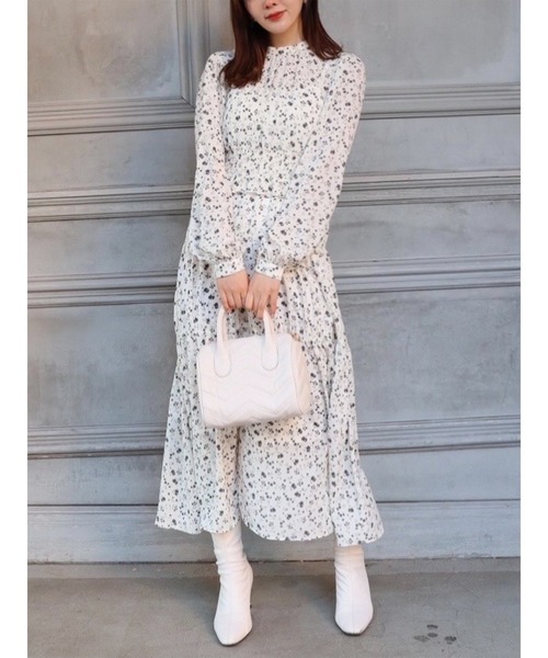 MIIA（ミーア）の「ウエストシャーリングフラワーワンピース（ワンピース・レディース・ブラック/オフホワイト/グリーン・FREE）」の5枚目の写真