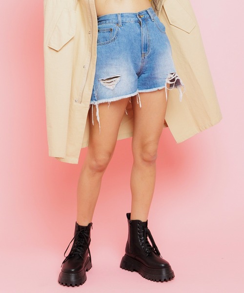 PUNYUS(プニュズ)の「プラットフォームコンバットブーツ(ブーツ・レディース・ブラック・1/2/4/3)」の16枚目の写真