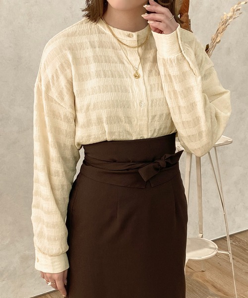 apres jour clair(アプレジュールクレア)の「【apresjour clair】シャーリングクロスシャツ【ZOZOTOWN限定アイテム】(シャツ/ブラウス・レディース・ベージュ/アイボリー/ブラウン系その他・X-LARGE/フリー)」の4枚目の写真