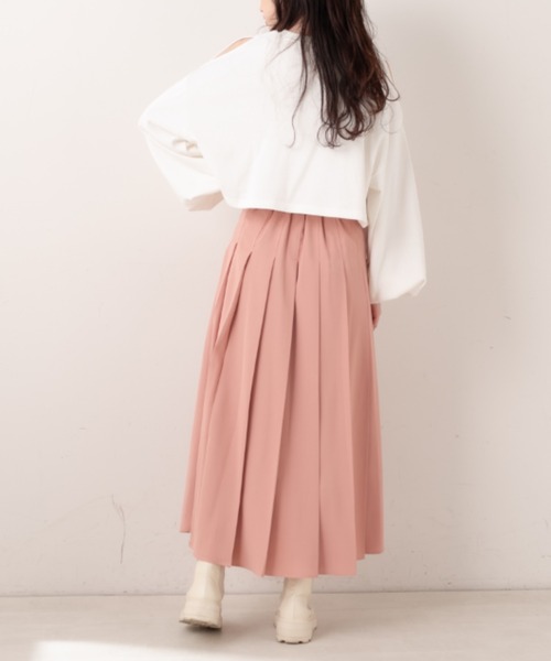 OLIVE des OLIVE（オリーブデオリーブ）の「オープンショルダー刺繍プルオーバー/カットアウトトップス（スウェット・レディース・ネイビー/グレー/オフホワイト・FREE）」の6枚目の写真