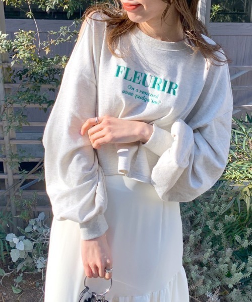 OLIVE des OLIVE（オリーブデオリーブ）の「オープンショルダー刺繍プルオーバー/カットアウトトップス（スウェット・レディース・ネイビー/グレー/オフホワイト・FREE）」の12枚目の写真