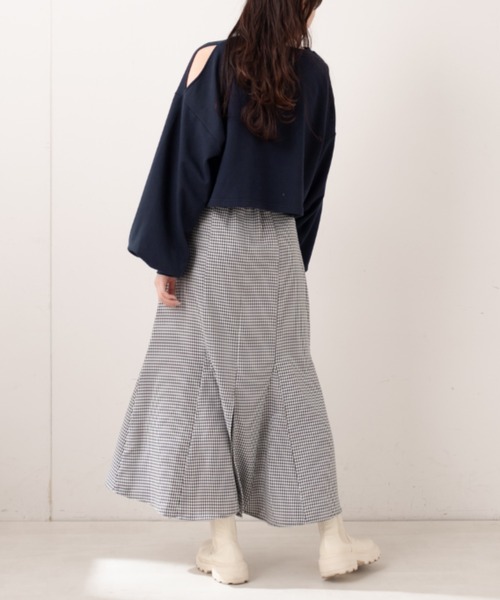 OLIVE des OLIVE（オリーブデオリーブ）の「オープンショルダー刺繍プルオーバー/カットアウトトップス（スウェット・レディース・ネイビー/グレー/オフホワイト・FREE）」の19枚目の写真