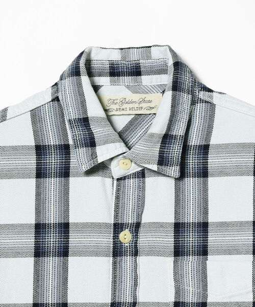 REMI RELIEF（レミレリーフ）の「REMI RELIEF × BEAMS PLUS / 別注 Indigo Check Shirt（シャツ/ブラウス・メンズ・ホワイト/サックスブルー・SMALL/MEDIUM/LARGE/X-LARGE）」の12枚目の写真