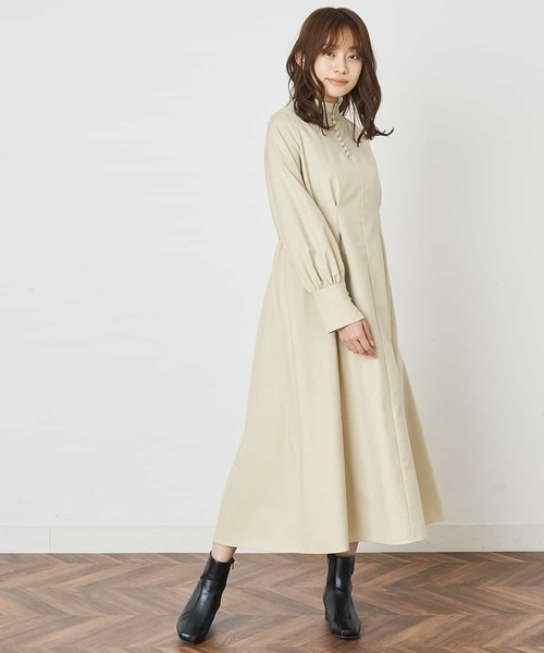 A de a.v.v(アードアー・ヴェ・ヴェ)の「ハイネックタックフレアーワンピ―ス(ワンピース・レディース・ライトパープル/ベージュ/ブラック・36/38)」の7枚目の写真