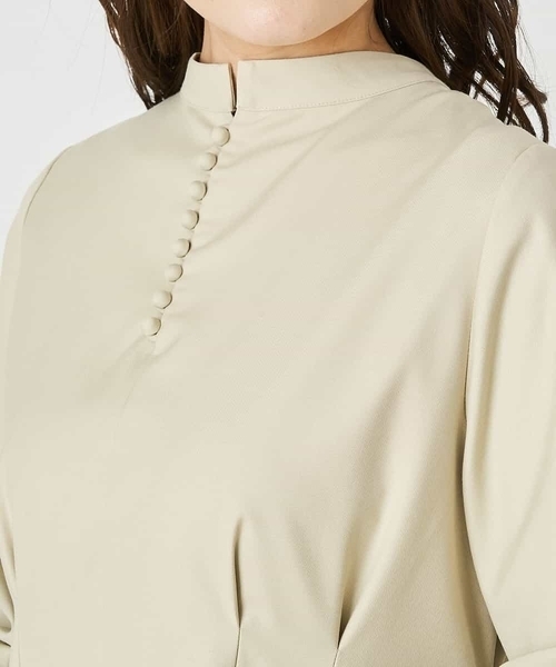 A de a.v.v(アードアー・ヴェ・ヴェ)の「ハイネックタックフレアーワンピ―ス(ワンピース・レディース・ライトパープル/ベージュ/ブラック・36/38)」の20枚目の写真