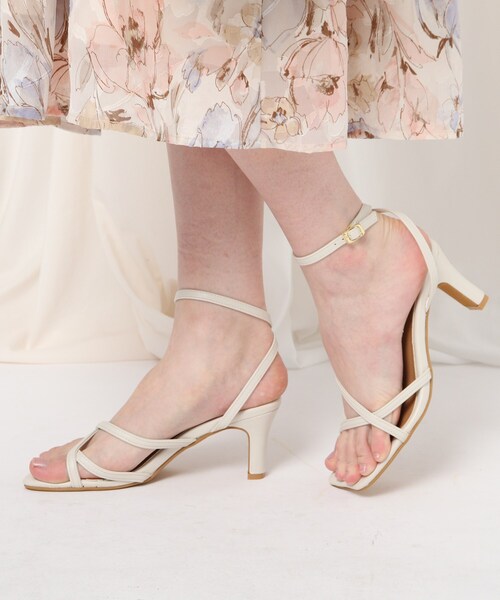 couture brooch(クチュールブローチ)の「◆カラーコードサンダル(サンダル・レディース・黄緑系/オフホワイト/ブラック/ベビーピンク・30/35/45)」の11枚目の写真