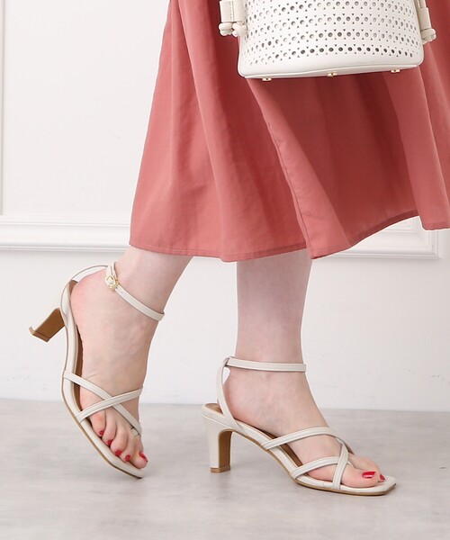 couture brooch(クチュールブローチ)の「◆カラーコードサンダル(サンダル・レディース・黄緑系/オフホワイト/ブラック/ベビーピンク・30/35/45)」の6枚目の写真