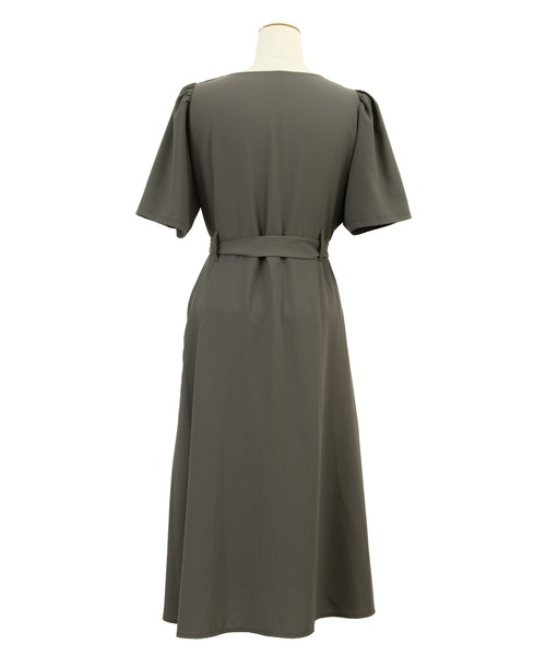 PUNYUS（プニュズ）の「カシュクールロングワンピース（ワンピース・レディース・ベージュ/グリーン/ダークグレー・1/2/4/3）」の11枚目の写真