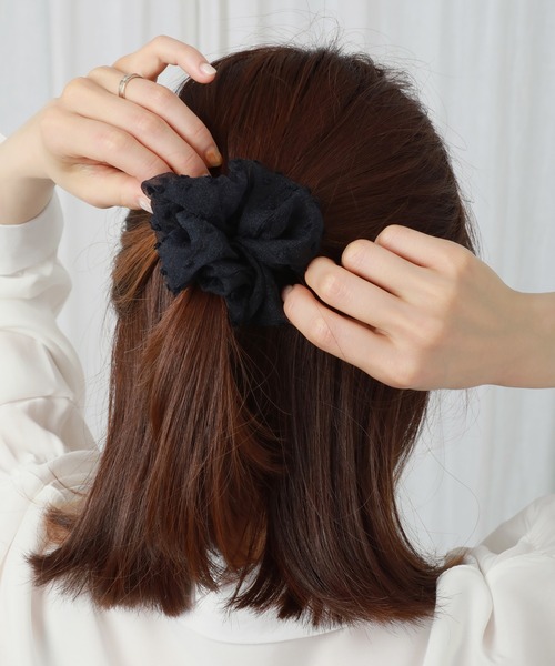 UNE MANSION(ユヌマンション)の「ドットシースルーシュシュ(シュシュ・レディース・ホワイト/スカイブルー/ブラック/ピンク・ONE SIZE)」の18枚目の写真