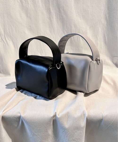 one way（ワンウェイ）の「ミニキューブバッグ（ショルダーバッグ・レディース・ライトグレー/ブラック/イエロー/グリーン・FREE）」の2枚目の写真