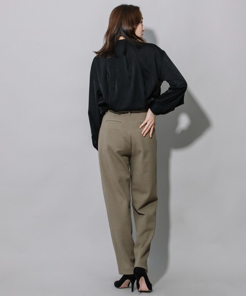Munich（ミューニック）の「ダブルフェイスブークレーワイドカーブパンツ（スラックス・レディース・ブラック/ダークブラウン/ライトカーキ・S/M/XS）」の7枚目の写真