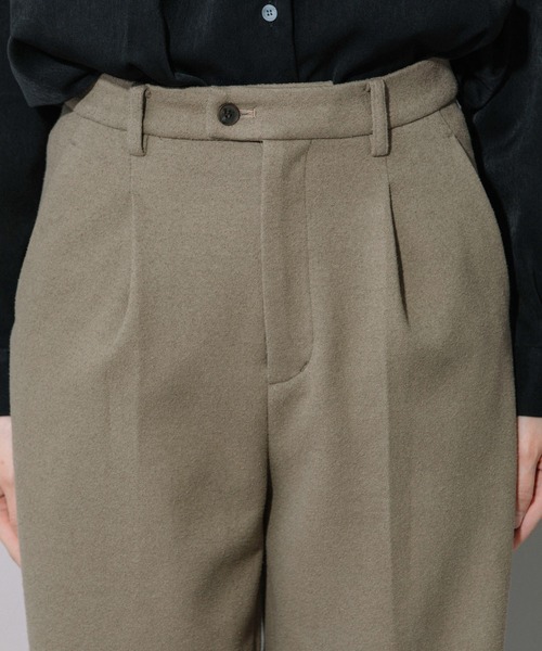Munich（ミューニック）の「ダブルフェイスブークレーワイドカーブパンツ（スラックス・レディース・ブラック/ダークブラウン/ライトカーキ・S/M/XS）」の11枚目の写真