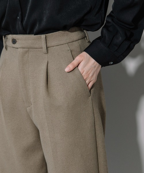 Munich（ミューニック）の「ダブルフェイスブークレーワイドカーブパンツ（スラックス・レディース・ブラック/ダークブラウン/ライトカーキ・S/M/XS）」の12枚目の写真