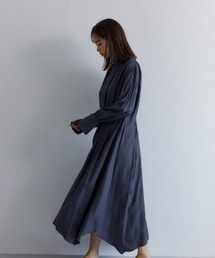 CASA FLINE（カーサフライン）の「ハイネックタックイレヘム