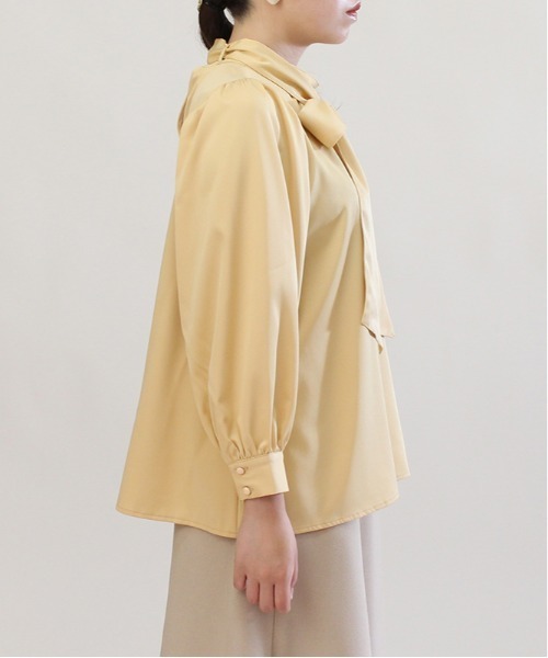 ASTORIA ODIER（アストリアオディール）の「リボンタイハイネックボリュームスリーブブラウス（シャツ/ブラウス・レディース・ホワイト/ベージュ/ブラウン/クリーム/ピンク・SMALL/MEDIUM）」の13枚目の写真