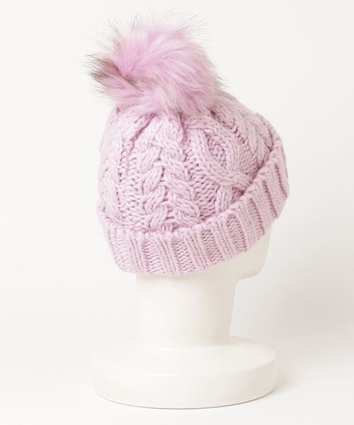 GAP（ギャップ）の「ケーブルニット ポンポン ビーニー（ニットキャップ/ビーニー・レディース・ブラック/オフホワイト/ピンク・ONE SIZE）」の4枚目の写真