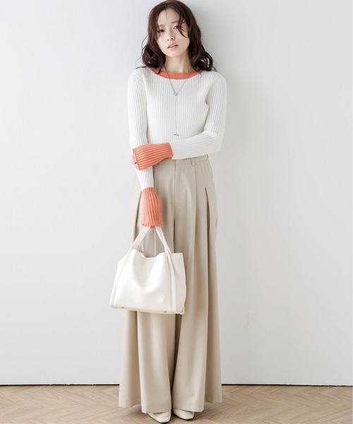 SUGAR BISKET(シュガービスケット)の「配色ニットトップス(ニット/セーター・レディース・ベージュ/ブラック/グレー/グリーン/ブラック×ブルー/ブラック×グリーン/ブルー/ブラック×ホワイト/ラベンダー/グレイッシュベージュ/チャコール/ネイビー/ダークブラウン・フリー)」の14枚目の写真