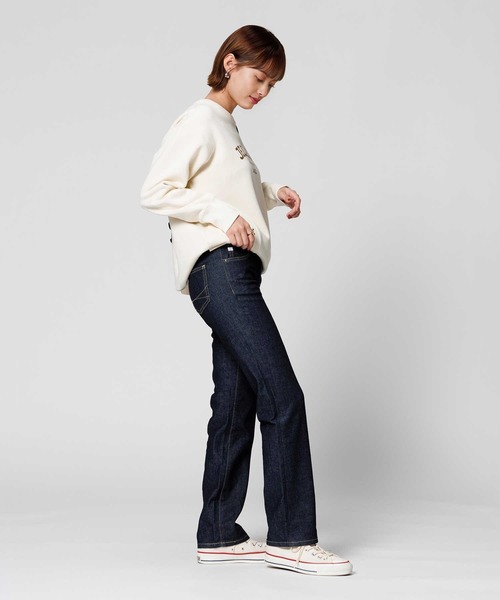 SOMETHING(サムシング)の「SOMETHING(サムシング)【レディース】「ELSA」スタンダードストレートパンツ(デニムパンツ・レディース・ダークインディゴブルー・26inch/25inch/30inch/28inch/27inch/29inch/31inch)」の9枚目の写真