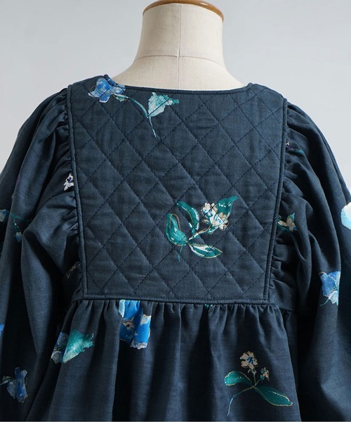 NAOMI ITO（ナオミイトウ）の「【Hommage de NAOMI ITO ナオミイトウ】ギャザースリーブキルトワンピース 70-80cm・80-90cm・90-100cm（ワンピース・キッズ・ネイビー/ブラウン・70-80cm/80-90cm/90-100cm）」の15枚目の写真