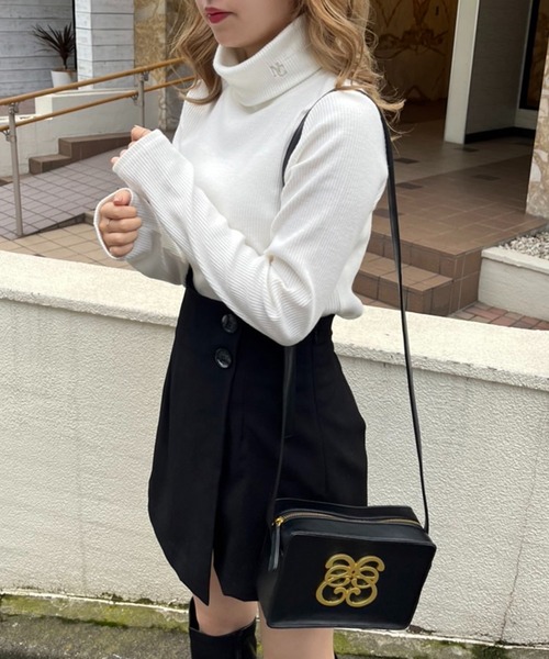 即購入可 ありさか 刺繍クルーネック Lサイズ 値下げ待ちのいいね不可 セール】ワンポイントサガラ刺繍クルーネックプルオーバー 長袖（T