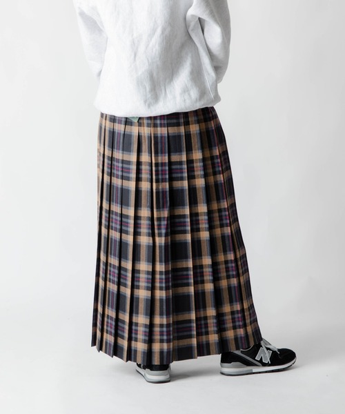 O'NEIL of DUBLIN(オニールオブダブリン)の「O'NEIL OF DUBLIN オニールオブダブリン ウール プリーツ ロング 巻きスカート スカート(スカート・レディース・カーキ/グリーン/イエロー/ブルー/ブラウン系3/ブラウン系1/ブラウン系2/ブラウン・10/12/8)」の3枚目の写真