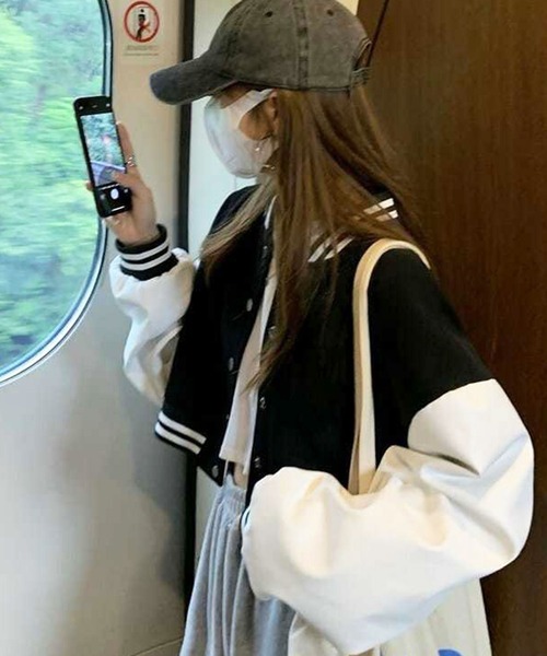 EPICKS（エピックス）の「ショート丈スタジャン（スタジャン・レディース・ブラック・M/XL）」の5枚目の写真