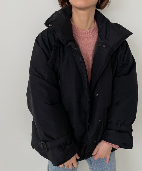 210nouve（トゥージュヌーブ）の「ベルト付きスタンドカラーフェイクダウンジャケット（ダウンジャケット/コート・レディース・ブラック/ライトカーキ/アイボリー・FREE）」の9枚目の写真