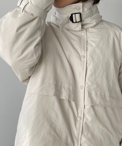 210nouve（トゥージュヌーブ）の「ベルト付きスタンドカラーフェイクダウンジャケット（ダウンジャケット/コート・レディース・ブラック/ライトカーキ/アイボリー・FREE）」の21枚目の写真