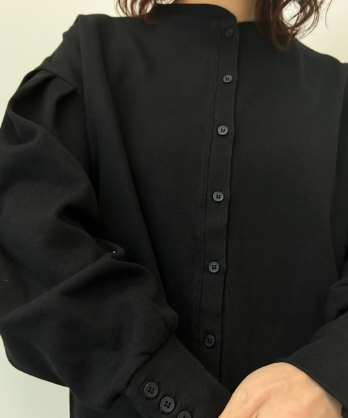 y/m by misato（イムバイミサト）の「スリーブボタンカットトップス（Tシャツ/カットソー・レディース・ホワイト/ブラック・FREE）」の13枚目の写真
