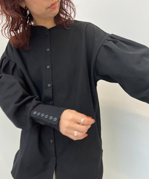 y/m by misato（イムバイミサト）の「スリーブボタンカットトップス（Tシャツ/カットソー・レディース・ホワイト/ブラック・FREE）」の18枚目の写真