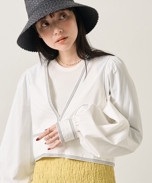 かーず【即購入、値下げ交渉歓迎】 セール】配色Vネックショートパフブラウス（シャツ/ブラウス