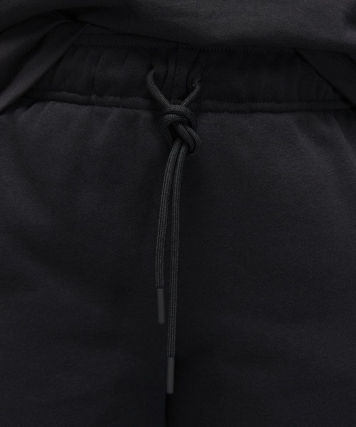 JORDAN BRAND（ジョーダンブランド）の「ウィメンズ ジョーダン BRKLN FT グラフィックパンツ / Jordan Brooklyn Fleece Women's Graphic Sweatpants（スウェットパンツ・レディース・ブラック/グレー系その他・L/M/XL/XS/S/2XL）」の4枚目の写真