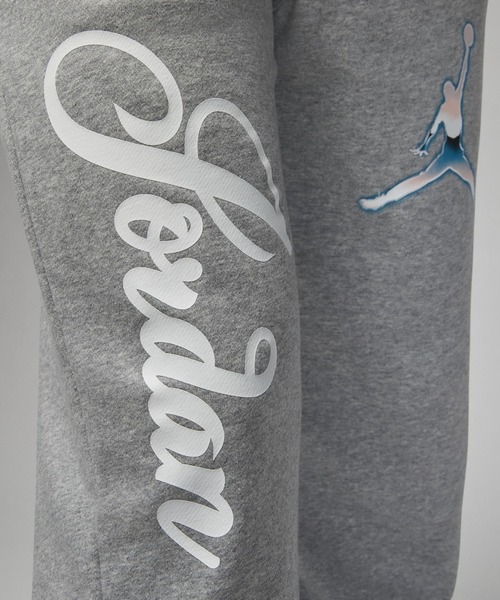 JORDAN BRAND（ジョーダンブランド）の「ウィメンズ ジョーダン BRKLN FT グラフィックパンツ / Jordan Brooklyn Fleece Women's Graphic Sweatpants（スウェットパンツ・レディース・ブラック/グレー系その他・L/M/XL/XS/S/2XL）」の15枚目の写真