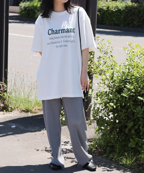 make a ray!(メイク ア レイ!)の「【別注】シンプル カレッジロゴ California/Charmant プリントTシャツ/半袖T/ビッグシルエット(Tシャツ/カットソー・レディース・オフホワイト/ダークネイビー/スミクロ/ネイビー/チャコールグレー/ホワイト・M/L)」の22枚目の写真