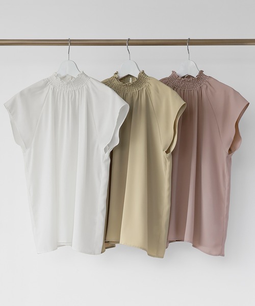 スタンドシャーリングネックラグランギャザーブラウス