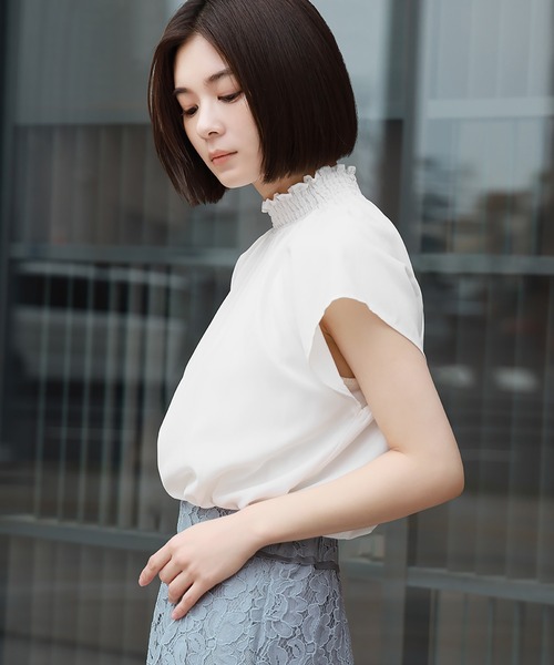 スタンドシャーリングネックラグランギャザーブラウス