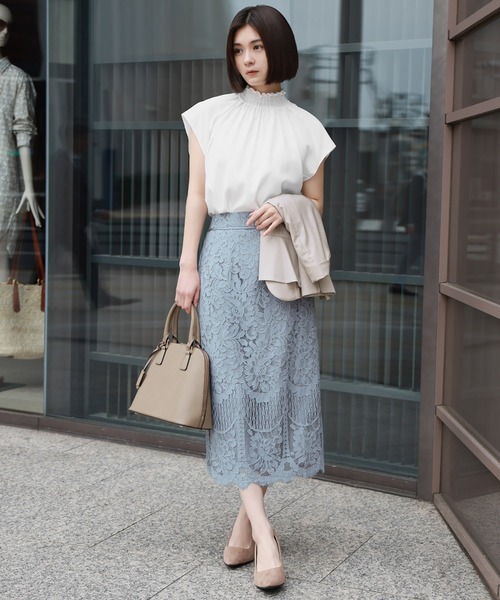 スタンドシャーリングネックラグランギャザーブラウス