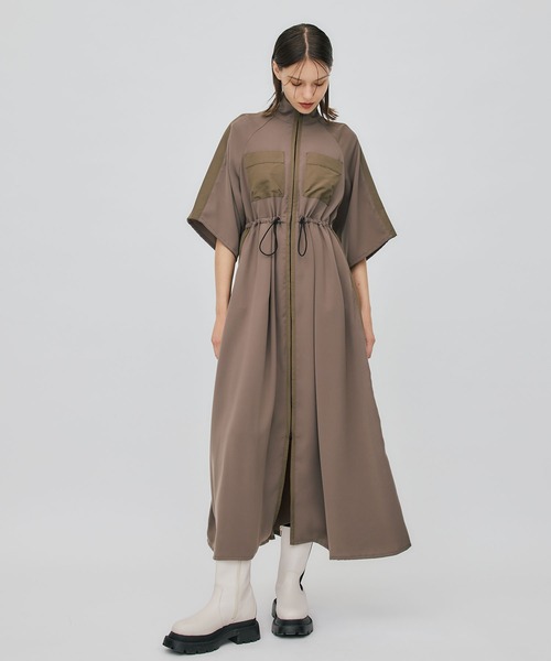 CITY TOKYO(シティトウキョウ)の「コンビネーションジップスタンドワンピース(ワンピース・レディース・ライトグレー/モカ・1/2)」の3枚目の写真