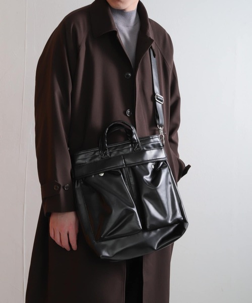 SENSE OF PLACE by URBAN RESEARCH（センスオブプレイスバイアーバンリサーチ）の「フェイクレザーヘルメットショルダーバッグ（ショルダーバッグ・メンズ・アイボリー/ブラック・ONE）」の7枚目の写真