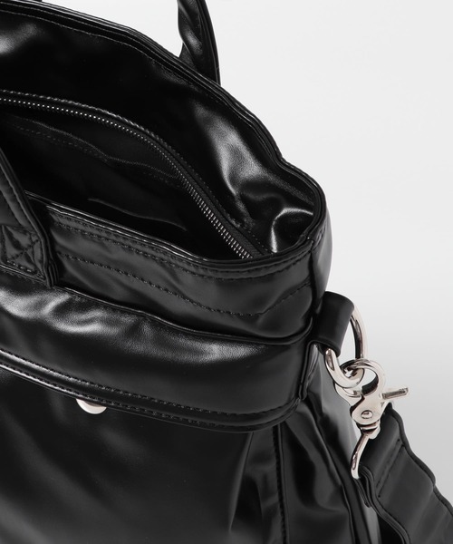 SENSE OF PLACE by URBAN RESEARCH（センスオブプレイスバイアーバンリサーチ）の「フェイクレザーヘルメットショルダーバッグ（ショルダーバッグ・メンズ・アイボリー/ブラック・ONE）」の19枚目の写真